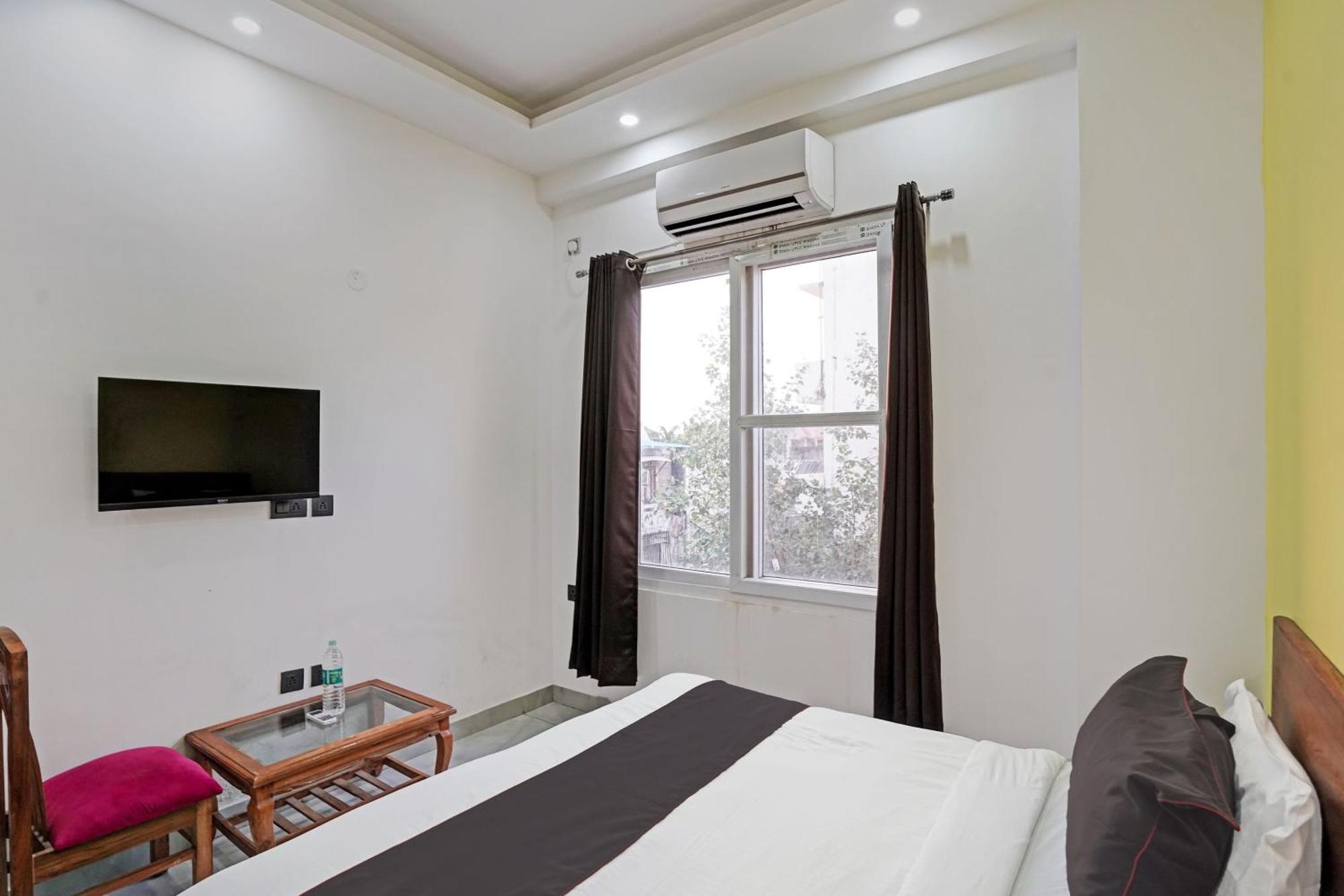 Hotel O Golden Admire Noida Exterior photo